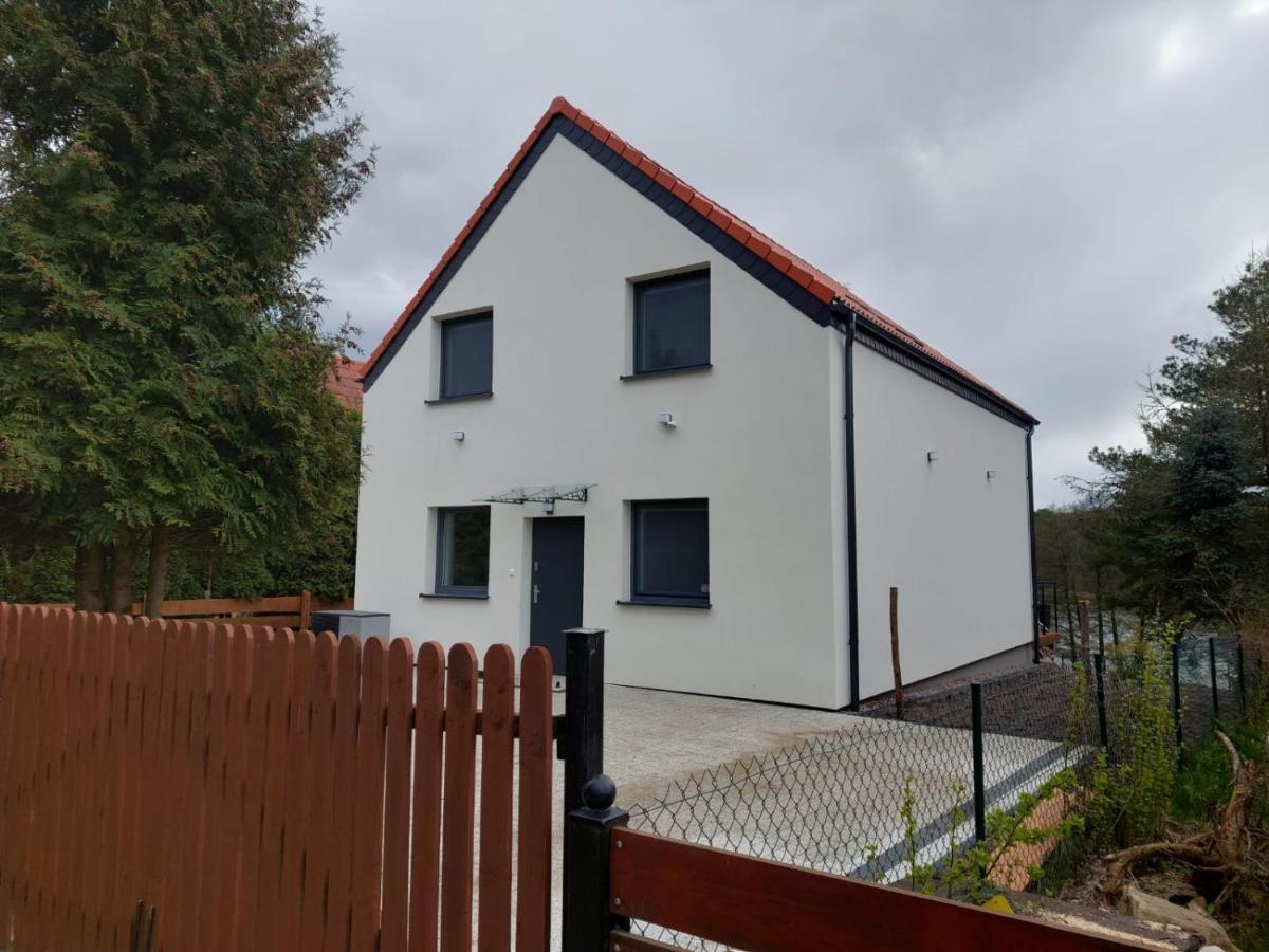 Dom Nad Jeziorem Gaja House Jadamowo Zewnętrze zdjęcie